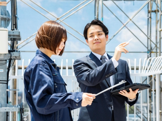 営業職、施工管理職にノルマや歩合給を設定していません。