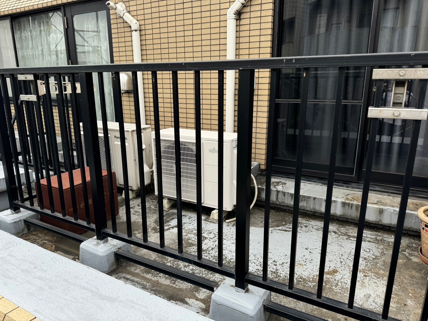 ルーフバルコニー防水工事　施工前