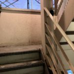 避難階段　長尺シート工事　施工前