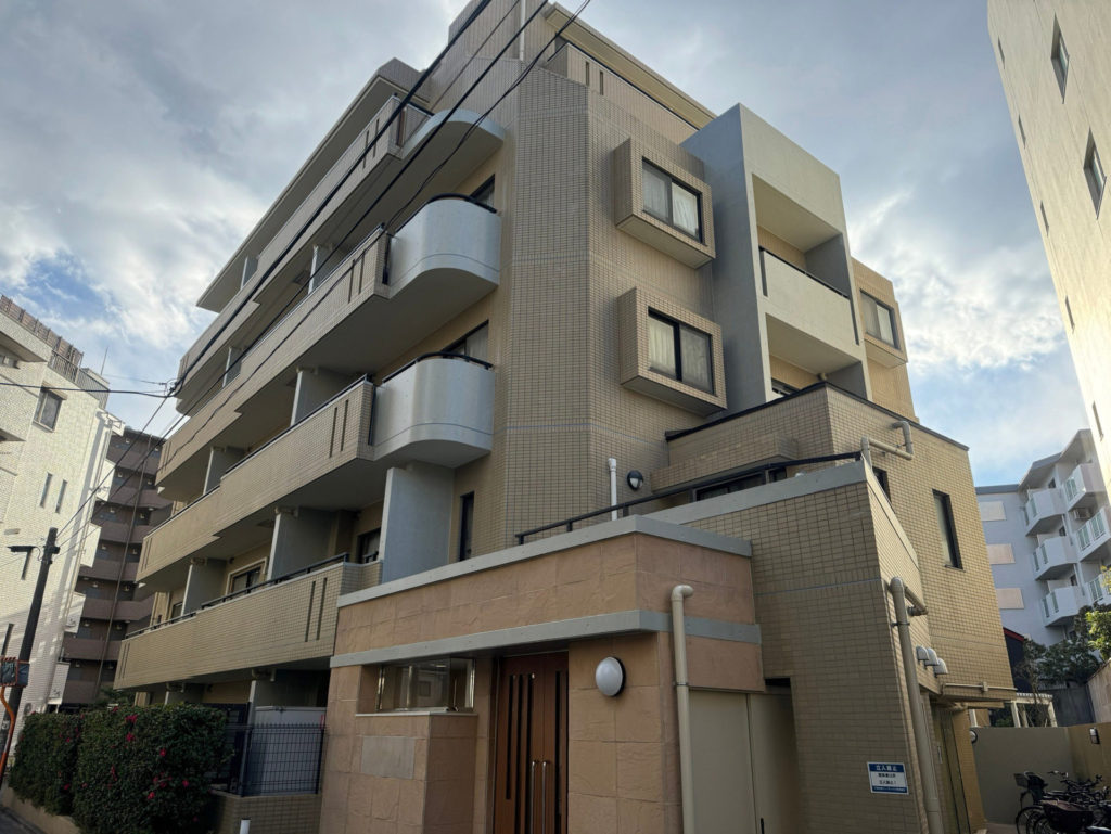 東京都　新宿区　Dマンション