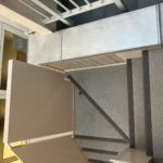 避難階段　長尺シート工事　施工完了