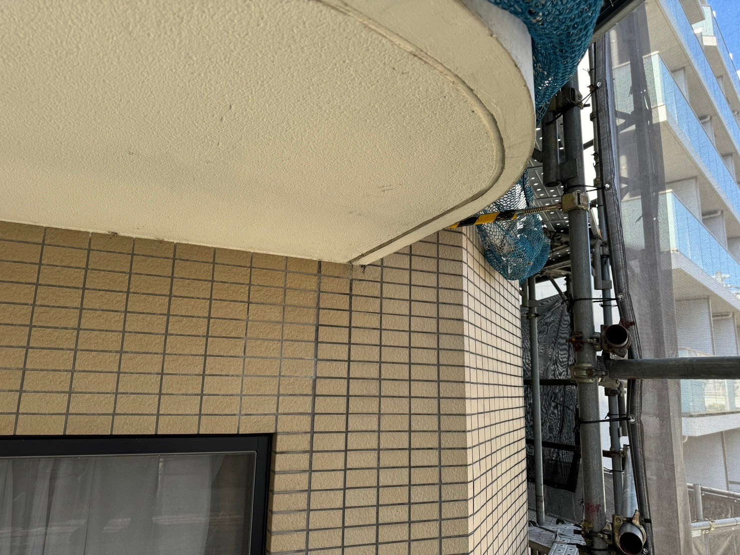 バルコニー天井　塗装工事　施工前