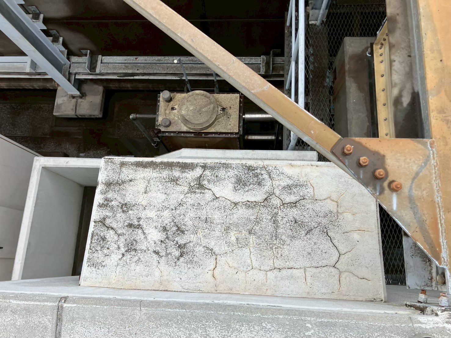 屋上　ウレタン防水工事　施工前