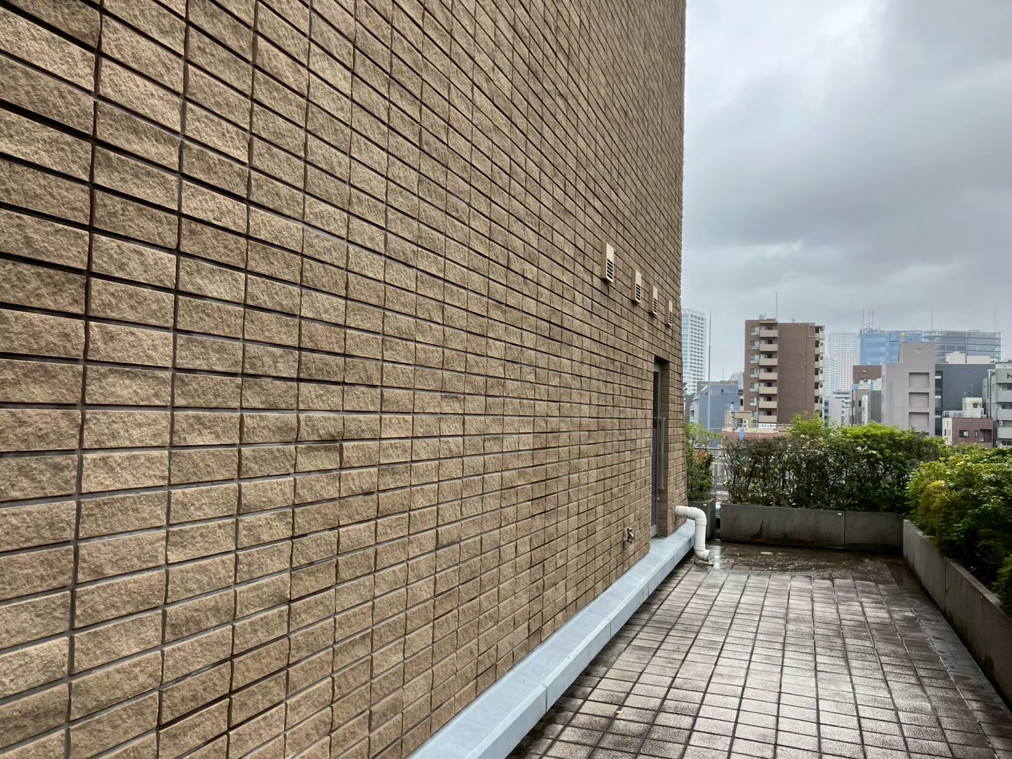 ルーフバルコニー　高圧洗浄工事　施工前