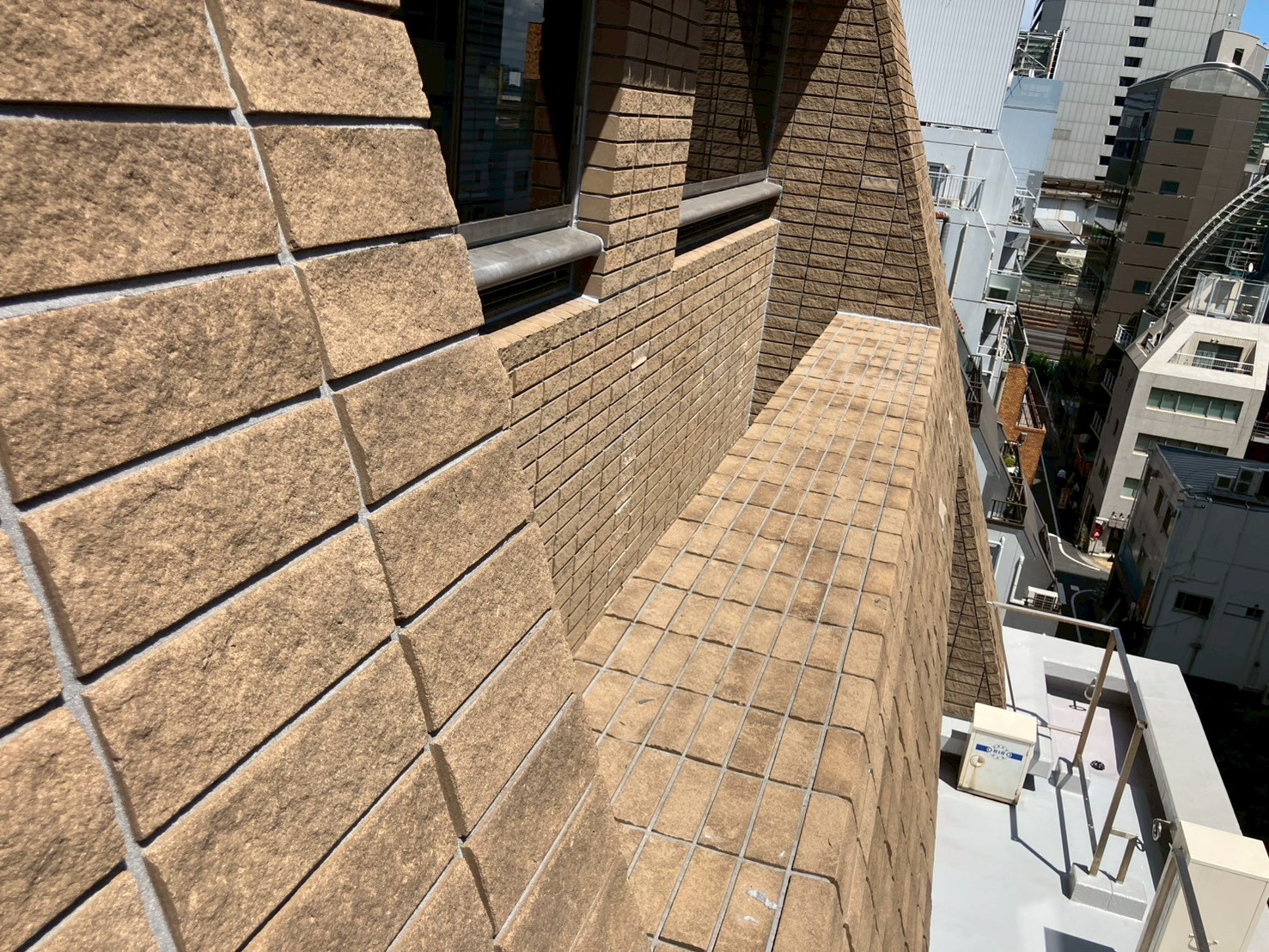 外壁　薬品洗浄工事　施工完了