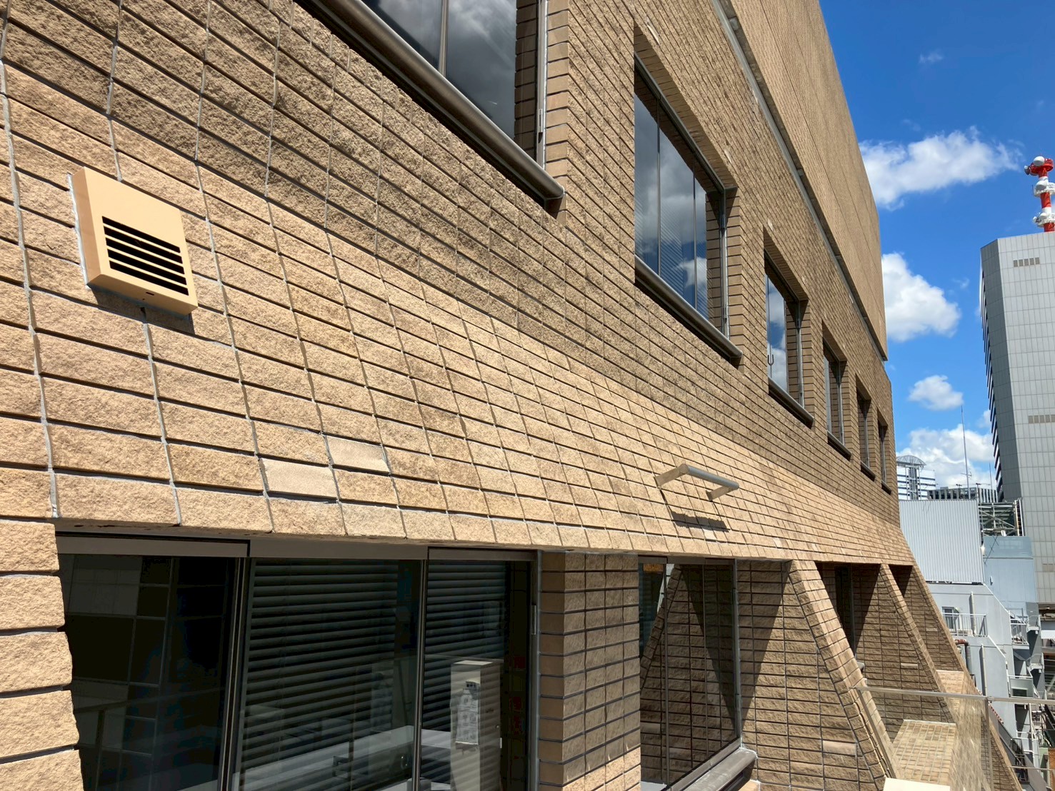 外壁　薬品洗浄工事　施工完了