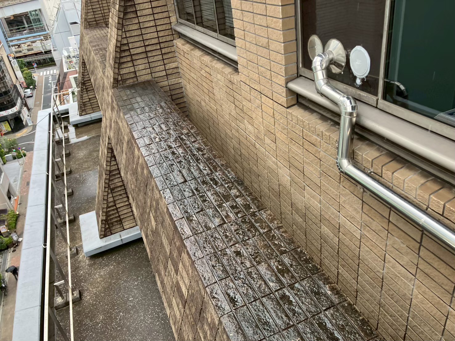 外壁　薬品洗浄工事　施工前