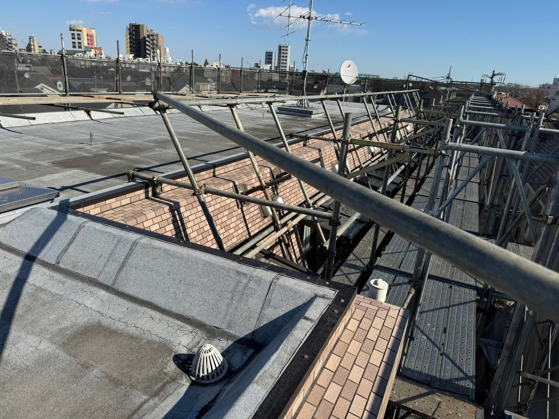 屋上　アスファルトシート防水　施工前