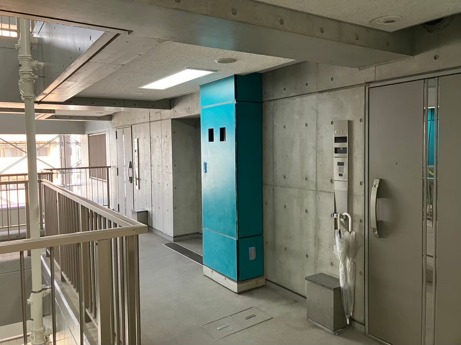 共用廊下　塗装工事　施工前