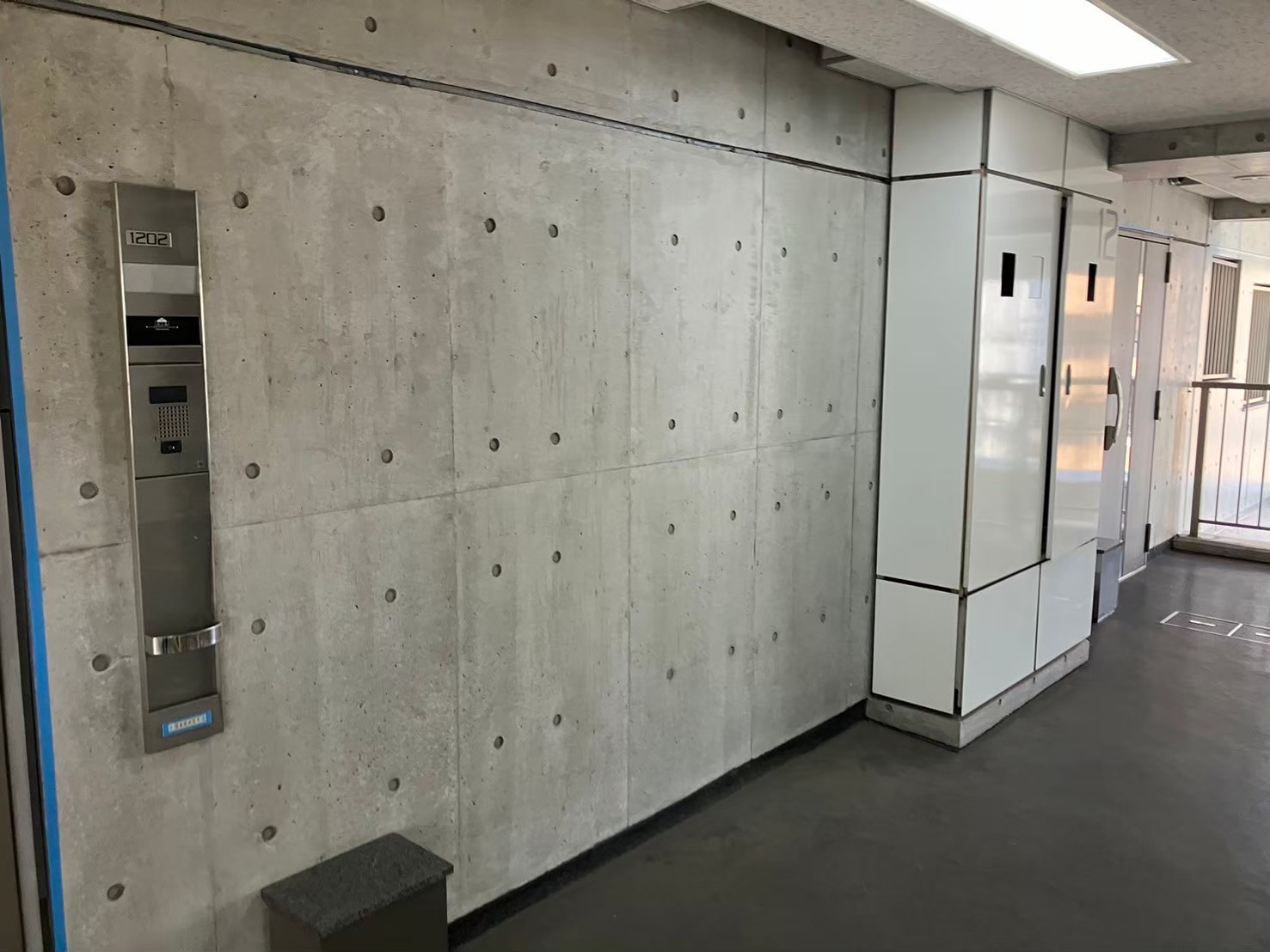 共用廊下　塗装工事　施工前