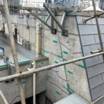 斜壁　鉄部塗装工事　施工前