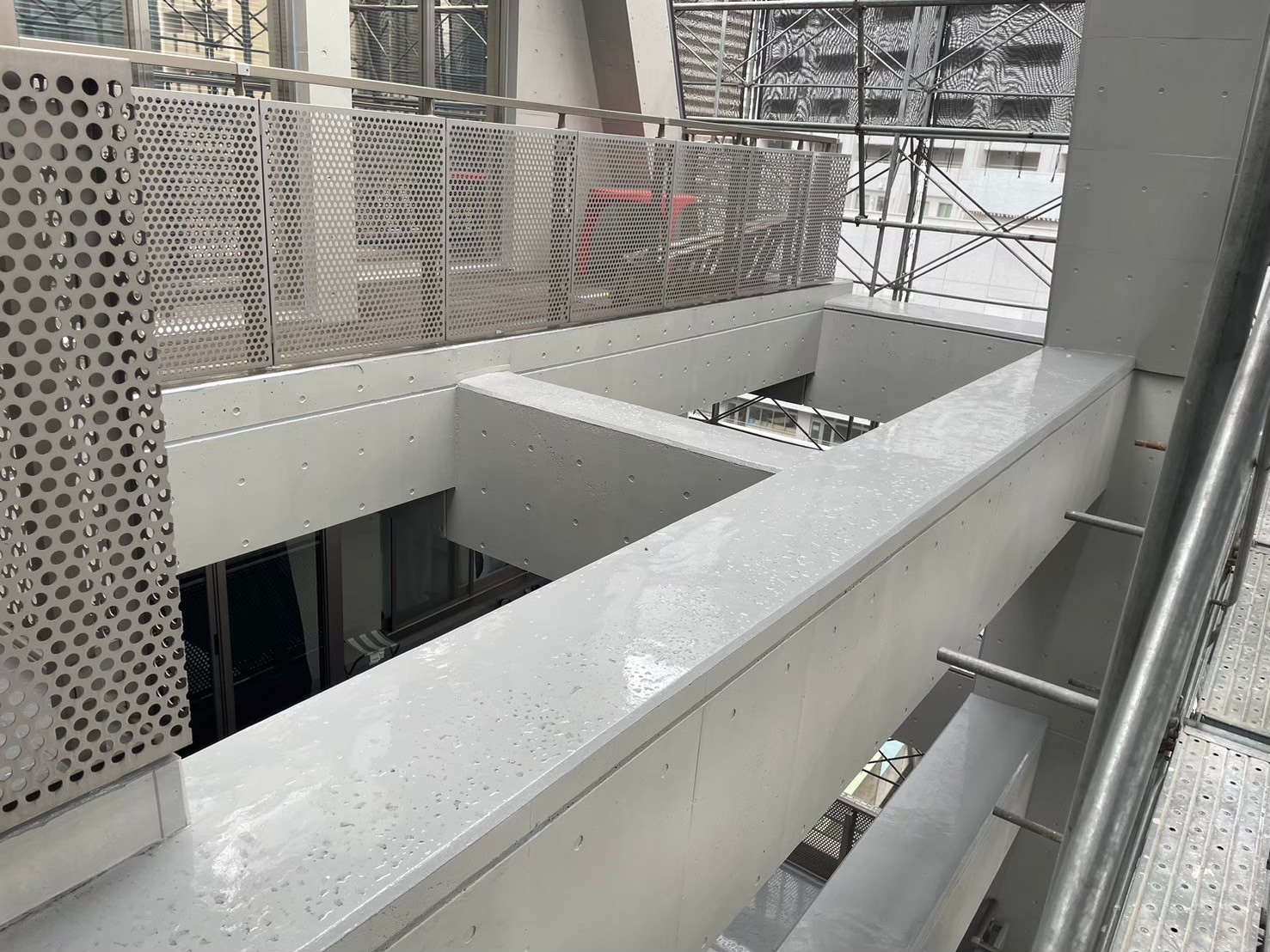 大梁　ウレタン防水工事　施工完了