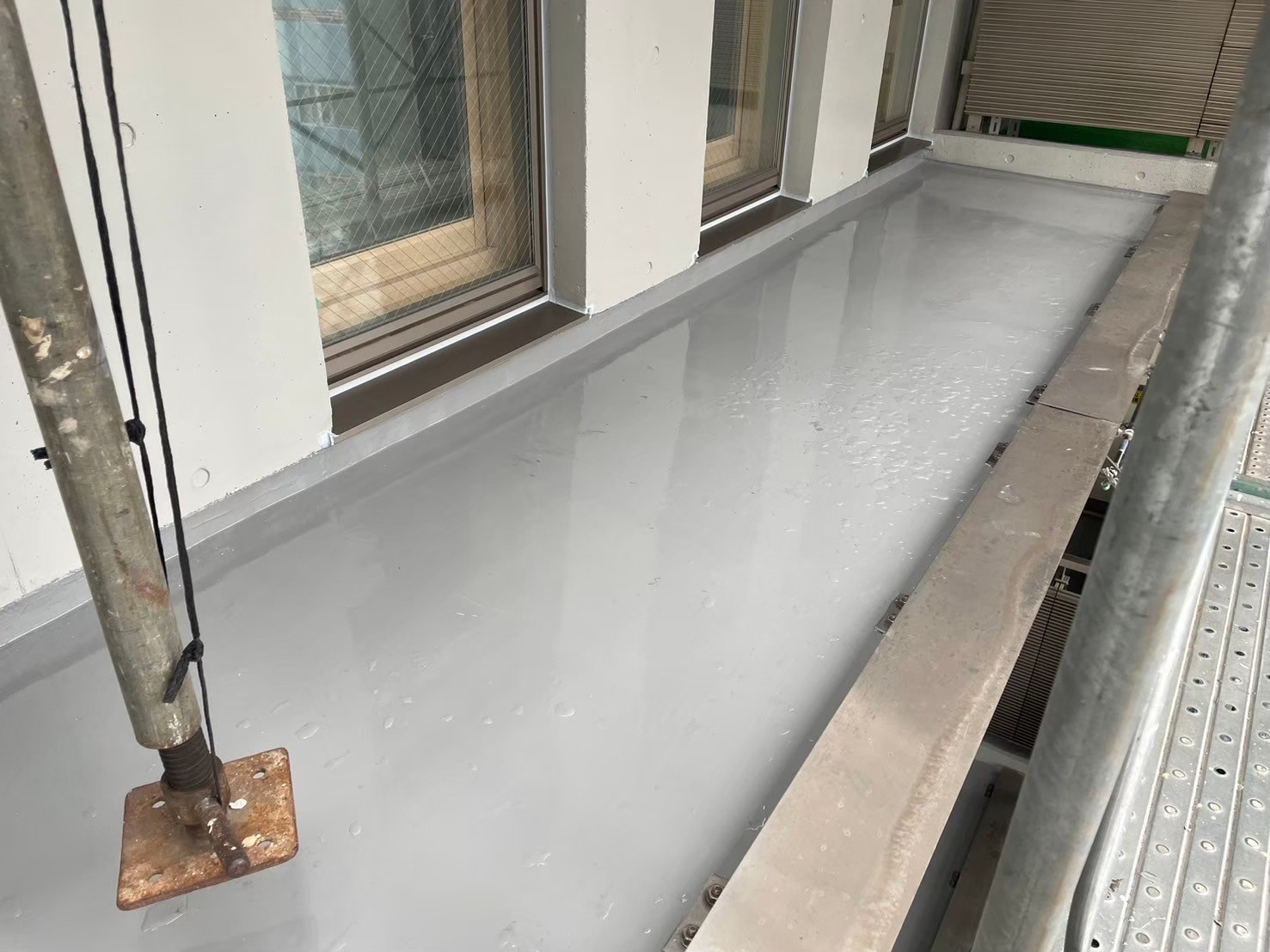 バルコニー　ウレタン防水工事　施工完了