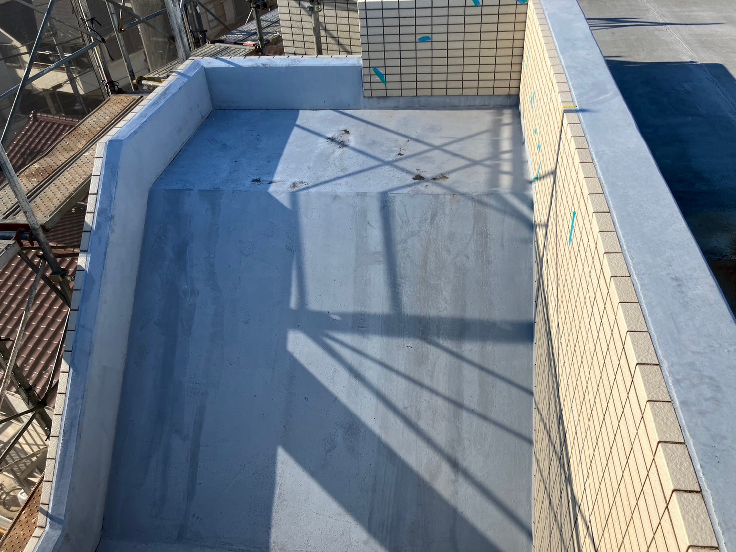 屋上防水工事　ウレタン塗膜防水　施工前
