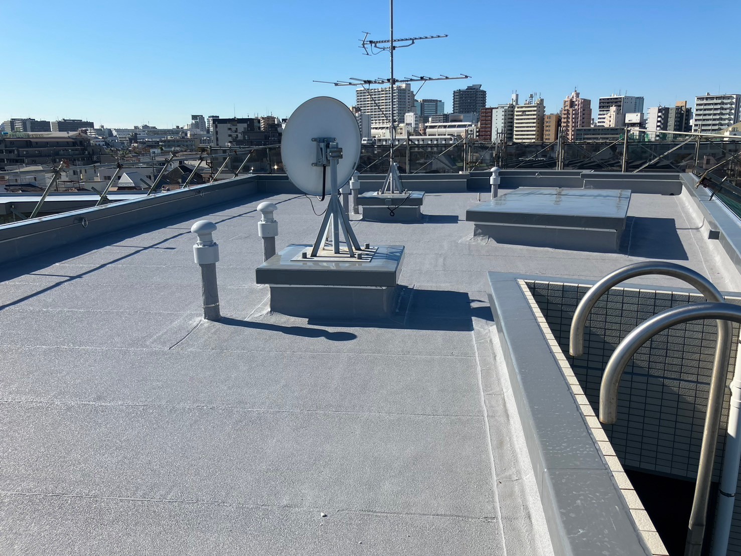 屋上防水工事　アスファルトシート防水　施工完了