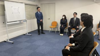 入社式