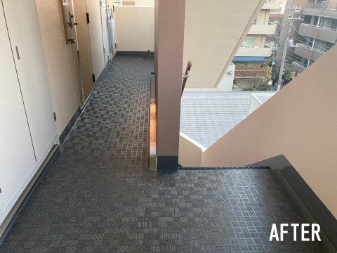 アフター/マンション共用廊下と踊り場