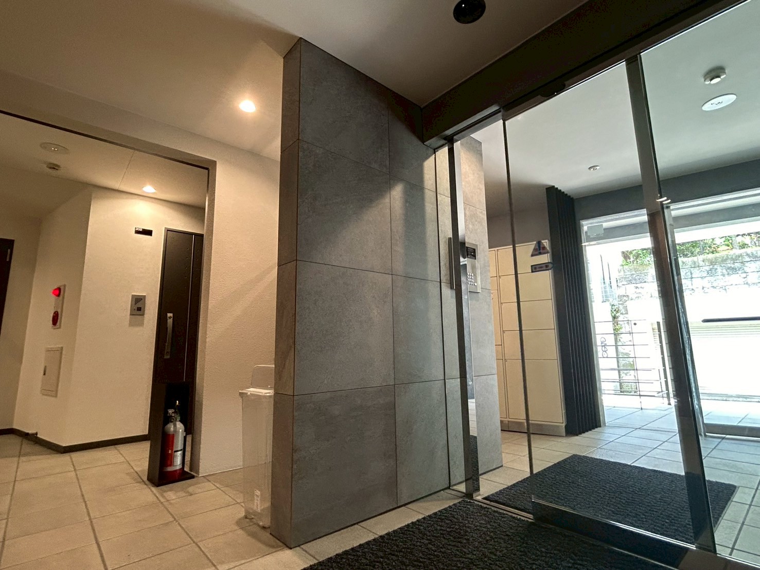 エントランス　施工完了