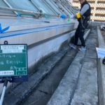シーリング工事施工中