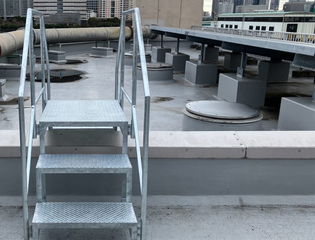 東京都　下水道局　佃島ポンプ所トップライト補修工事