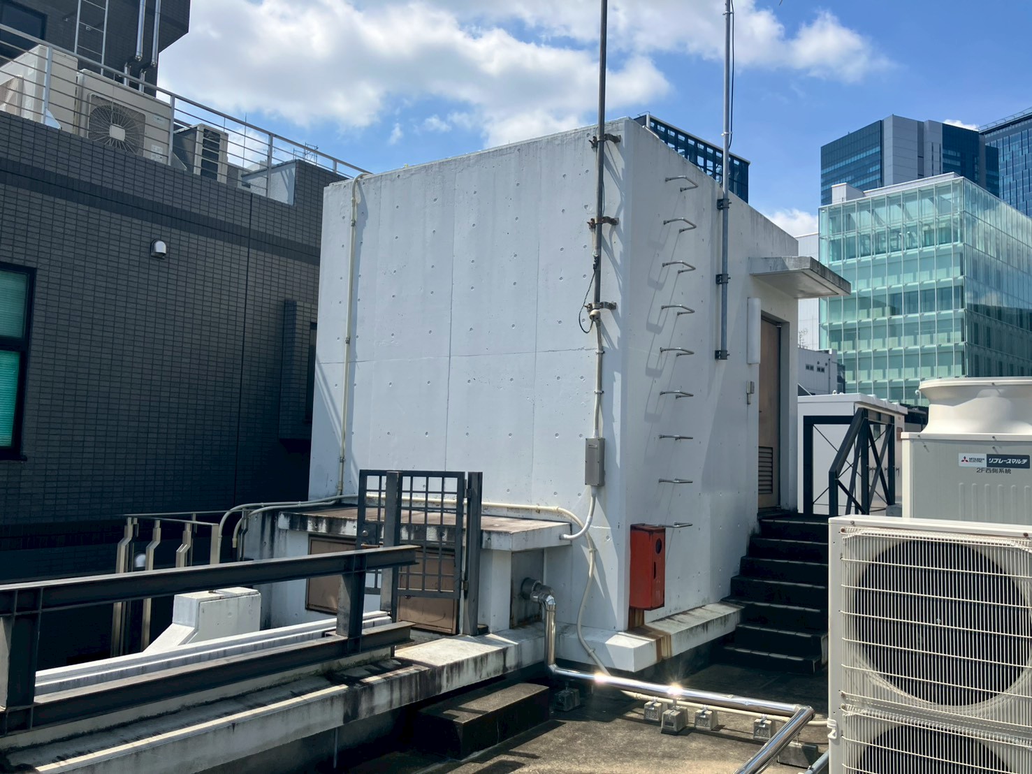 屋上　塔屋　塗装工事　施工前